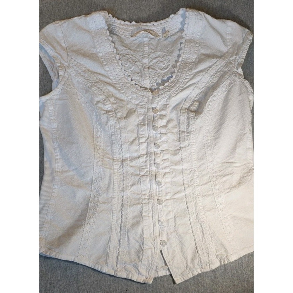 Beautiful Surroundings intricately Knitted White Cotton Lace Trim Blouse Women
